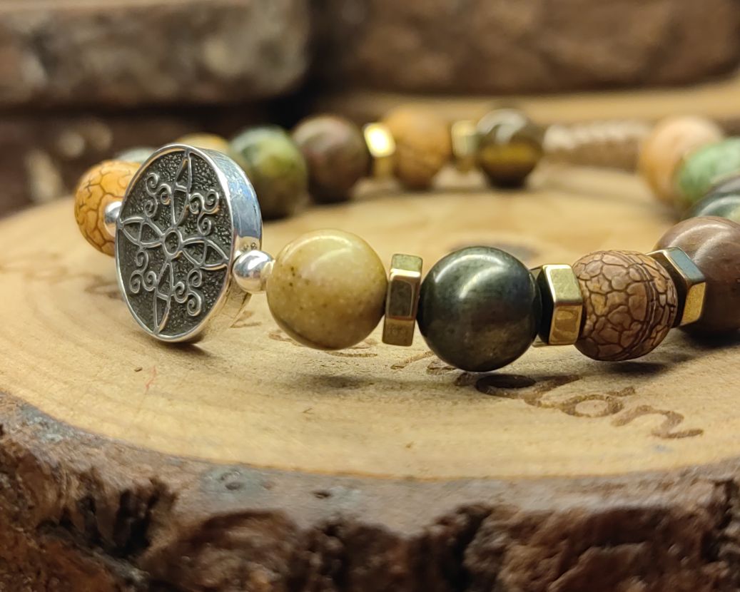 Medalla de Nudo de Bruja en plata .925, bolitas de plata .925 con agata tibetana, piedra pirita,jaspe piccaso, ojo de tigre,tuqiesa africana con separadores de piedras hematitas 3